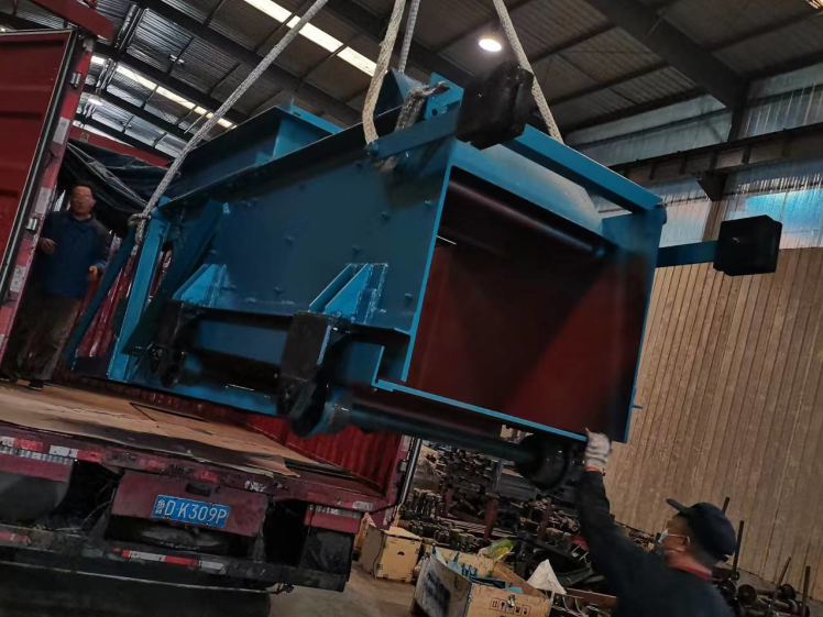 假期不打烊，高效发货保障供应，往复式给煤机发往贵州贵阳