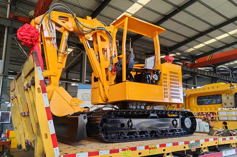 山东东达机电有限责任公司生产的履带式挖掘机发货 