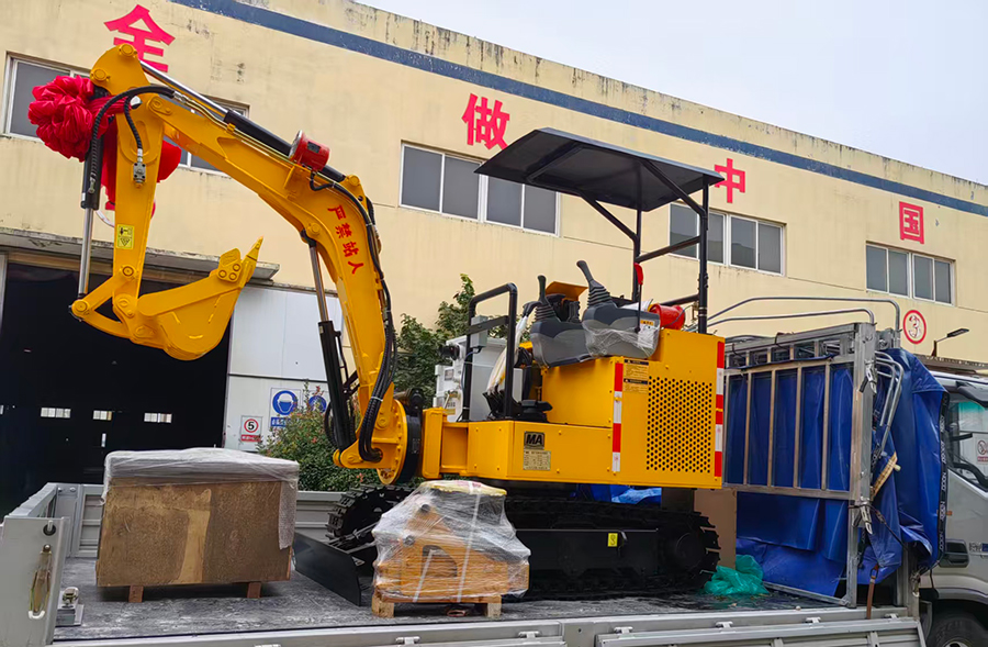 山东东达机电自主研发生产的 MWD2.0小型挖掘机成功发运云南