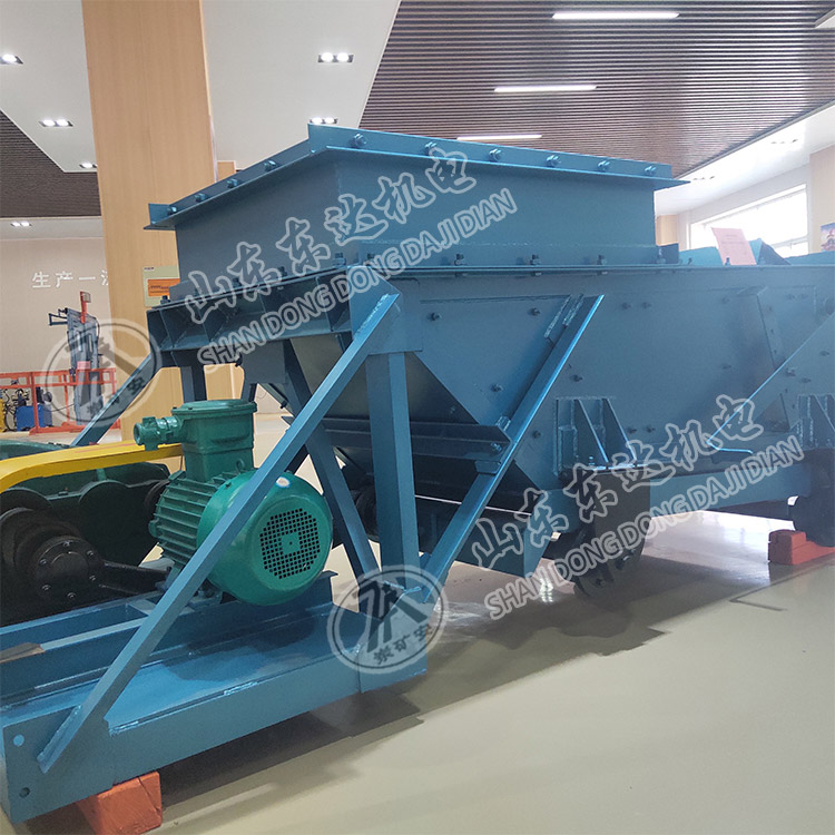 GLW2000/37/S往复式给煤机